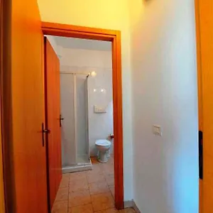 apartments-in-peschiera-del-garda-22109.hotelinveneto.com/